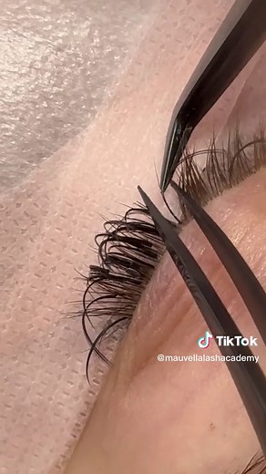 Banana Peel Method: Easy Lash Extension Removal