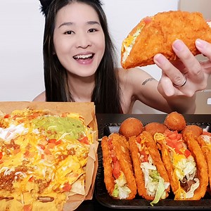 16K views · 896 reactions | Eating very cheesy Nachos and Naked Chicken Chalupa from Taco Bell! What's your favorite from Taco Bell? #mukbang #asmr #tacos #tacobell #chalupa #crispy #nachos #cheese #cheeselover #fastfood #foodie #eatingshow #eatingasmr #cheesesausage | Peggie Neo | Facebook