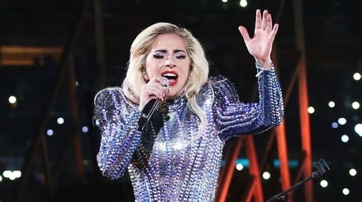 Lady Gaga : une nouvelle chanson pour le Super Bowl, neuf ans après sa mi-temps iconique