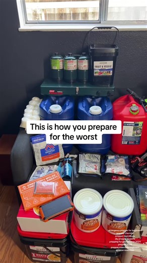 emergency prepper for beginners prepper checklist prepper must haves diy prepper projects prepping for grid collapse 2024 prepper 2024 prepper essentials beginners prepper essentials #fyp #foryoupage #prepper #prepping #emergency