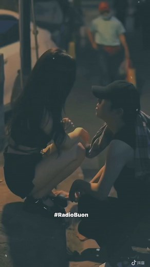 3M views · 50K reactions | Hãy trân trọng hiện tại, để sau này không phải hối tiếc. #radiobuon #tamtrangbuon #tinhyeu | Radio Buồn | Facebook