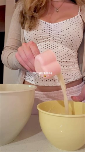 WHAT TO DO WHEN ITS RAINING ⋆˙⟡ (make cherry almond scones)