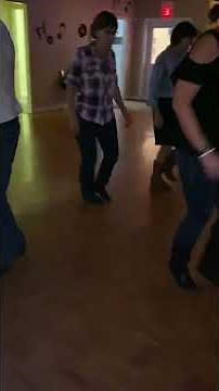 Marcher l’ plancher danse en ligne