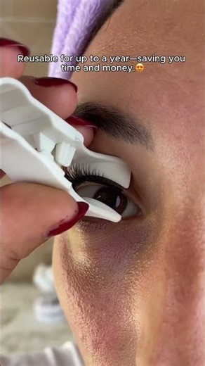 The 10-Second Lash Hack Every Busy Mom Needs!🤭💗 #lashes #girlhacks #lashextensions