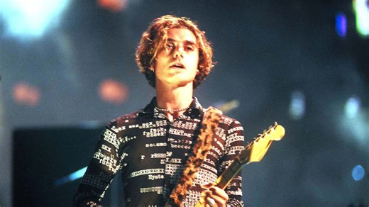 Gavin Rossdale's stunning a cappella performance of 'Glycerine' leaves fans nostalgic