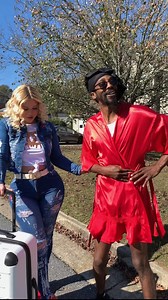 191K views · 2.5K reactions | When A Snow Bunny Get Lost In The Hood  Jet Wavy JET Wavy IG: @thejetwavyshow @official_parisbanks69 | JET Wavy | Facebook