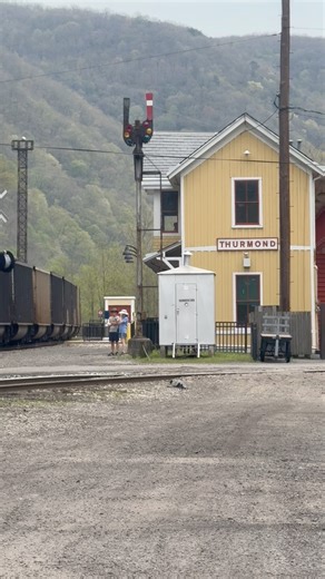 West Virginia coal on the move through the New River Gorge! | Southern West Virginia Online