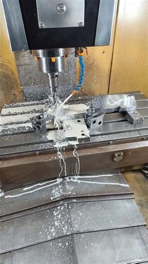 # vmc program miling drilling machine working