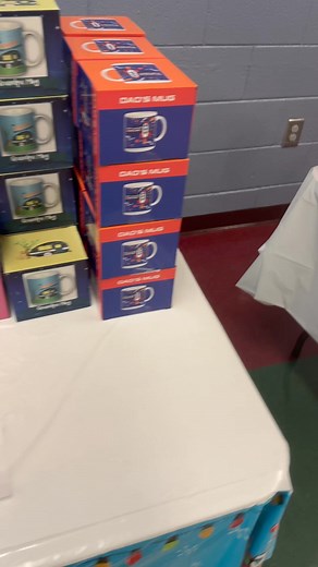 Christmas is better at Pumpkin Center. Here is a preview of the Holiday Shop that we will host December 1st-5th. | Pumpkin Center Intermediate PTO