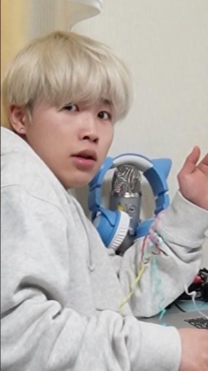 編集中の兄にクラッカー撃ってみたwww #shorts