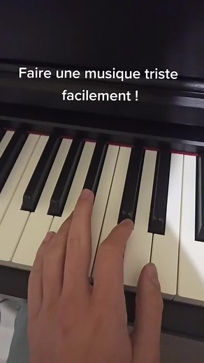 Comment faire une musique triste facilement au piano !