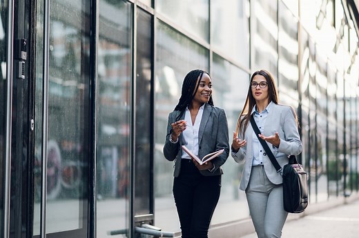 4 stratégies pour lutter contre la solitude selon une experte - Psychologies.com