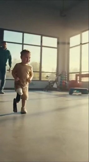 Running with prosthetic leg at such a young age #unreal #incredible #beautiful