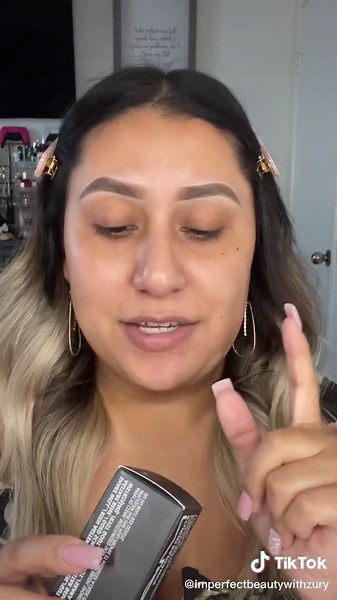 MAC Studio Radiance Foundation Review | Lightweight & Buildable