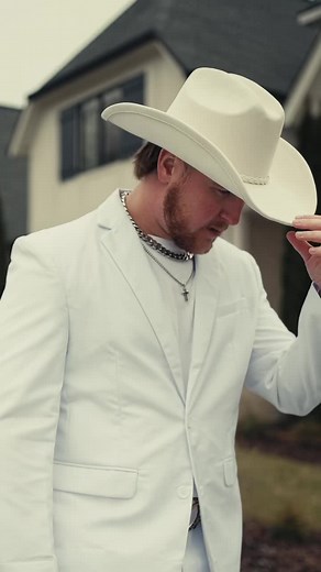 Discover the Hidden Wealth of Oil Money in Country Music