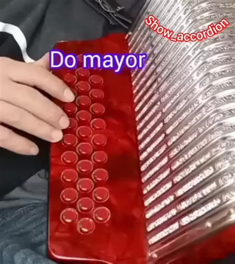 Aprende acordes mayores y menores en acordeón