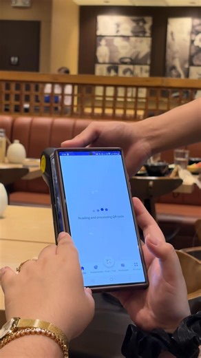 Let’s get the bill and pay in QRPH with Billease 😉✨ Dining out with friends just got easier with Billease! ✅ Scan QRPh anywhere, pay later next payday ✅ 0% interest, no extra fees ✅ No top-up needed, just use your credit limit ✅ Can’t pay in full? Convert to easy installments (up to 6 months!) 💙 Tag the bestie na lagi kang kasama sa food trips 🍴💙 #Billease #BilleaseQRPh #BilleaseScanAnywhere | Billease