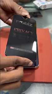 How to apply privacy screen protector on your phone 📱 #shortvideo #viralshort #viralvideo