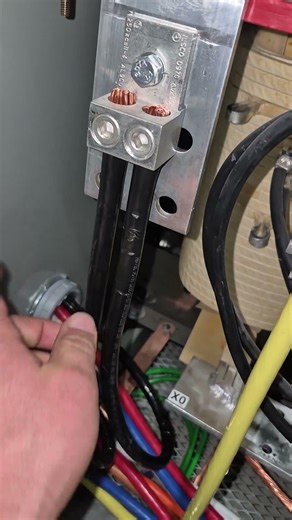 como conectar un transformador de 480v trifasico a 120/208v