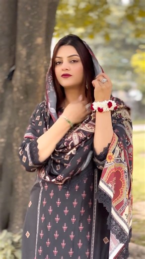 Sofia🍁 on Instagram: "1. 2 hours delivery in Delhi even they start in Jaipur. 2. Use SOBIA10IN code to get 10% off 3. They have jewellery, clothes, footwear, and many more 4. Can u create black friday sale #viral #reels #explorepage #explore #instagram #trendingreels #voice #voiceoverartist"