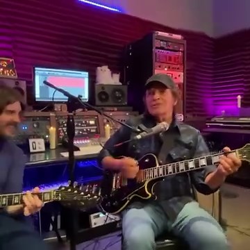 Come on the rising wind, we're going up around the bend! Looking forward to a new chapter! Celebrate America 🇺🇸 Hearty Har | John Fogerty