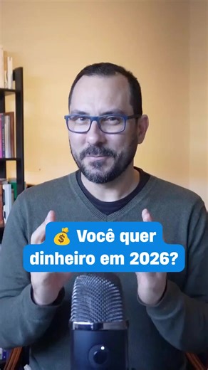 Eu quero dinheiro no ano que vem! 🤑 E você? Por isso, hoje eu vou comer muita lentilha! No Brasil, acreditamos que este prato atrai riqueza porque os grãos parecem moedinhas. 💰 Também não esqueça das 12 uvas para garantir sorte de janeiro a dezembro. Eu mostrei as tradições do Brasil, mas agora eu quero saber de VOCÊ: 👇 No seu país, qual é a comida que traz boa sorte na noite de Ano Novo? Escreva nos comentários, eu sou muito curioso! Feliz Ano Novo para todos! 🥂 🇧🇷 Quer praticar português