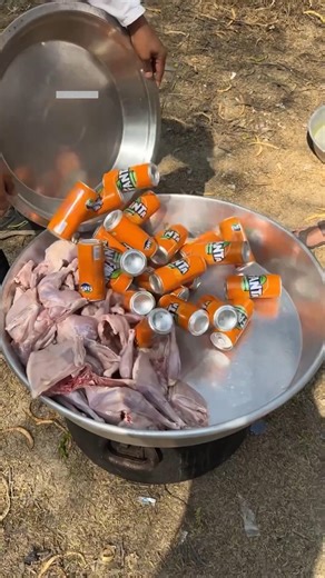 Chicken Cooked in Fanta? Unbelievable Street Food! #foodieshorts #shortvideo