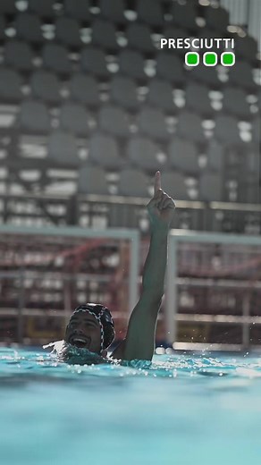 ⏰ 𝗖𝗵𝗮𝗹𝗹𝗲𝗻𝗴𝗲 𝘁𝗶𝗺𝗲! Tiro da centrocampo, chi prende la traversa vince! Chi sarà il più preciso? Se ti è piaciuta questa sfida rispondi con 💪🏻! #wearewaterpolo #djiitaliaofficial #nikonitalia