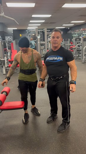 3.8K views · 529 reactions | Here's a great bicep exercise that will help increase overall muscle. Close grip reverse, pull downs. This movement really hits the total bicep to build thickness. When going down in the movement, keep your arms slightly forward and come down bending your elbows and squeeze the bicep. Give this exercise a try and you will see tremendous growth in overall bicep thickness. #bicepworkout | Rich Gaspari | Facebook