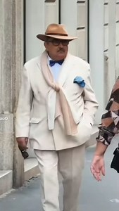 “Haz el amor y no la guerra” (John Lennon) ... | Personal Shopper Angela