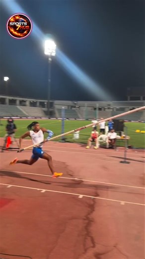 💥 “INSANE Pole Vault Height! You Won’t Believe This Landing 🤯” #jump #freejump #gojump #verticaljump