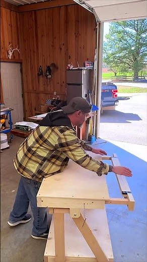 This workbench does what?!? Build this Easy DIY Panel Cart/Workbench? Check out my latest drop!