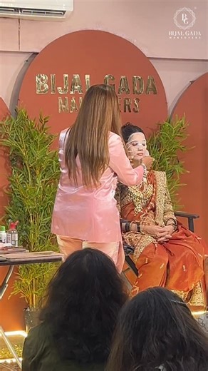 Bijal Gada Academy | Before foundation, hydrate the skin right! Sheet mask technique explained step-by-step in class 💄 🎓 Basic to Advanced Make-Up Course 💼... | Instagram