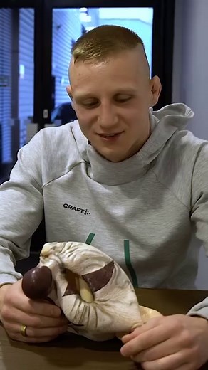 Behind The Mask of Our Killer Clown 🤡 | Cage Warriors