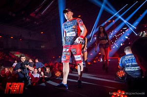 MMA. FEN 31. Marcin Naruszczka - Ivan Cosić. Krwawa bitwa. Sędziowie nie byli jednomyślni