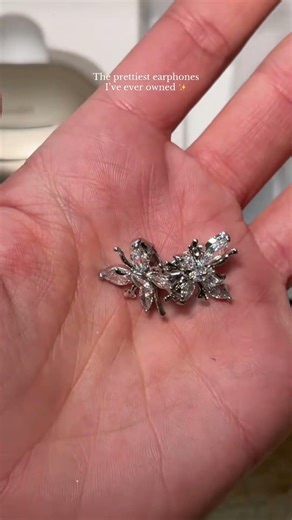 Omgggg they look like ear cuffs 😍😍😍😍:#shorts #short #Michae