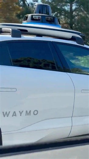 Taking The Outside Corner With A Waymo #shorts #cars #waymo