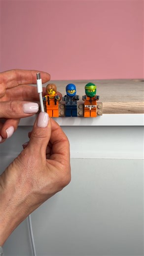 Creative cable organizer This original video was produced by Network Media, LLC and Zore & Tomek | Home Hacks & Easy Snacks