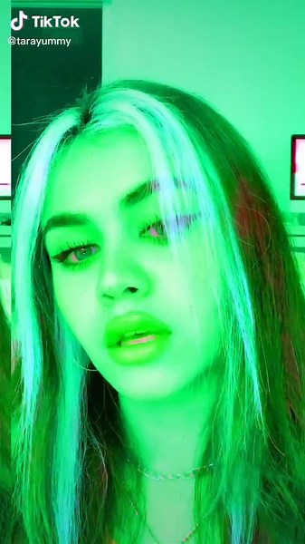 Interactive TikTok Challenge with Flashing Lights