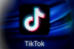 85-Year-Old Grandfather Is Going Viral On TikTok For A Good Cause