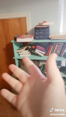 teen house review. 10 out of how have i not fallen off the roof. #mylife #howdidinotdielol