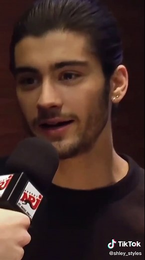 Part 1 of this interview🤣 #harrystyles #louistomlinson #liampayne #onedirection #1D #zaynmalik #foryou #fyp