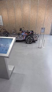 1.8M views · 16K reactions | Gaadi ki screen na hang ho uske liye wire se leke software sab perfect hone chahiye. Har baar aisa nahi ho paata hai. Ye ek example hai top to bottom kaise aane wali gaadiya hongi, specially Hyundai ki. Video was recorded at #SeeTheFuture2025 event of Hyundai. #Car #Tech | Gagan Choudhary | Facebook