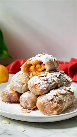 LUBA PAVIA on Instagram: "VIRAL CRISPY RICE PAPER APPLE PIES A light, cozy dessert or afternoon snack with crisp golden layers and softly spiced apple filling. Simple to prepare, naturally sweetened, dairy-free, gluten-free and lower in calories. Save the recipe below, tag a friend and let me know in the comments if you’re going to make it🙌 Ingredients: 6 apples, peeled, cored and diced 2–3 tbsp maple syrup, to taste 1 tsp ground cinnamon 6 tbsp nut butter of choice 12–16 rice paper sheets 1 eg