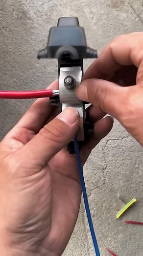 49K views · 163 reactions | Connect a dual water power switch without professional help #electrical #diy #diyprojects #diycrafts #fbreelsfypシviralシ | Anastasie Racicot | Facebook
