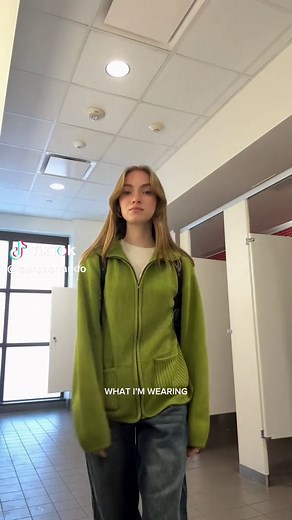 It’s sweater season #OOTD | OOTD