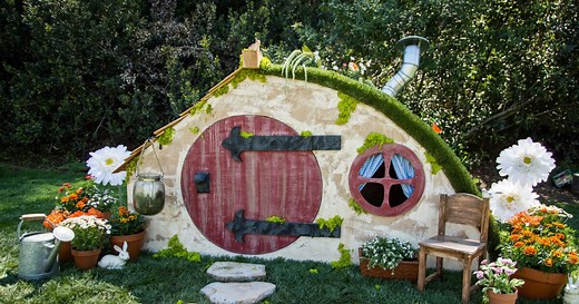 DIY Hobbit Hole Playhouse