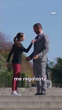 Rubi flees from Hector with Lucas's help. #Rubí #Uninovelas