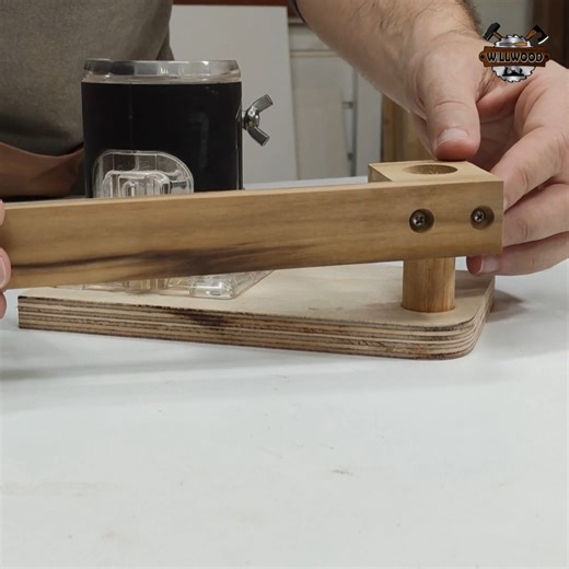 62K views · 525 reactions | A ruler to help you do excellent work with your laminating router in a garage workshop | Woodworking tips #lifestyle #workshop #woodworkingprojects #woodworkingproject #canalwillwood #woodworkingtoolsforbeginners #woodworkingforbeginner #woodworkingtips #tools #Woodworkingtools | WillWood Diy & Woodworking | Facebook
