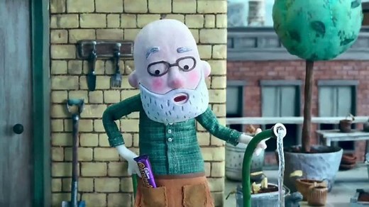 Cadbury Caramello TV Spot, 'Gardening'